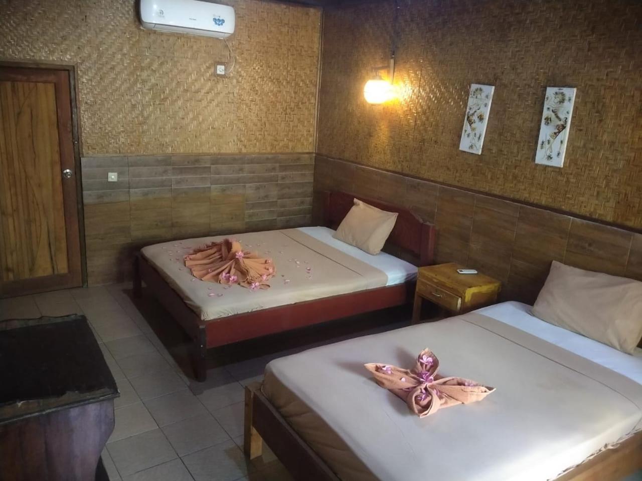 Dua Nina 2 Guesthouse Гили Траванган Экстерьер фото